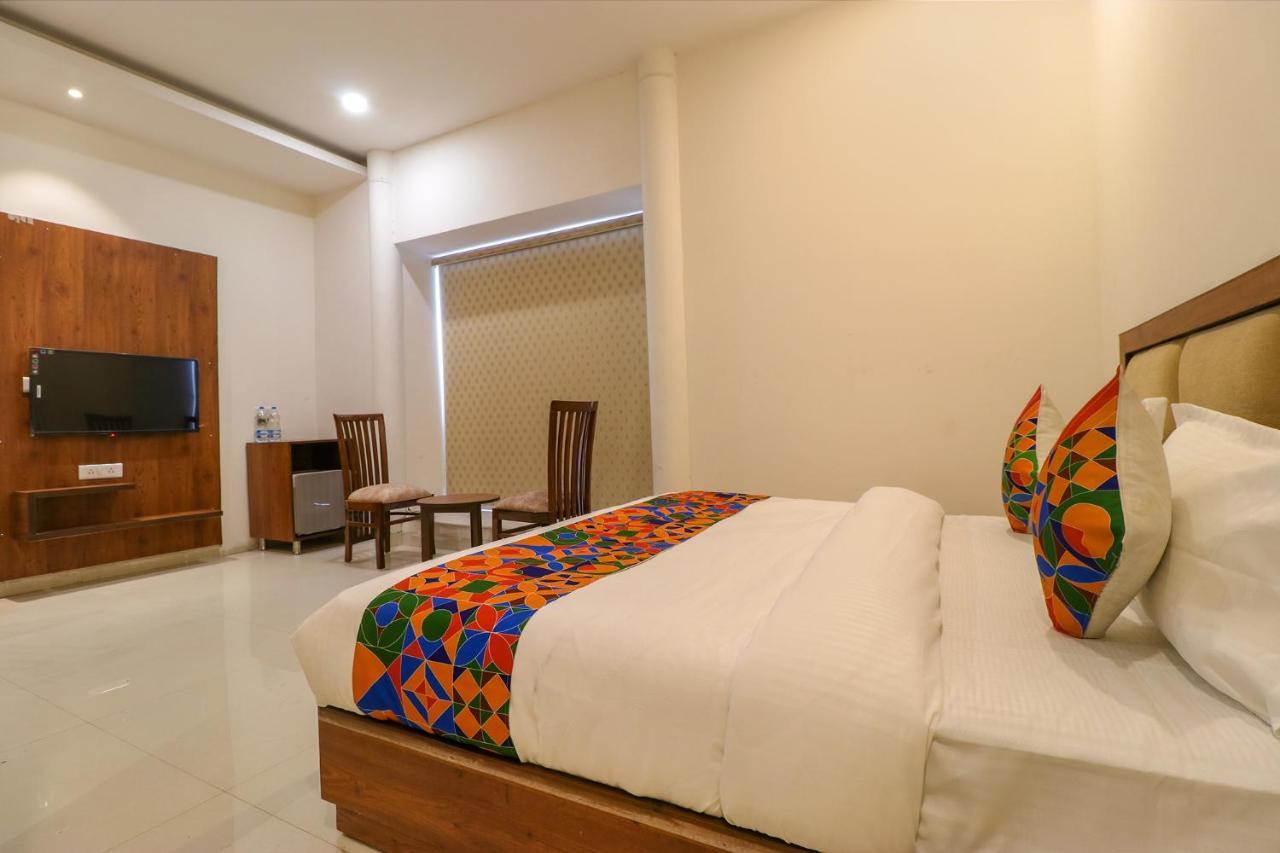 FabHotel Prime Parisar Near Amritsar Railway Station Exterior foto